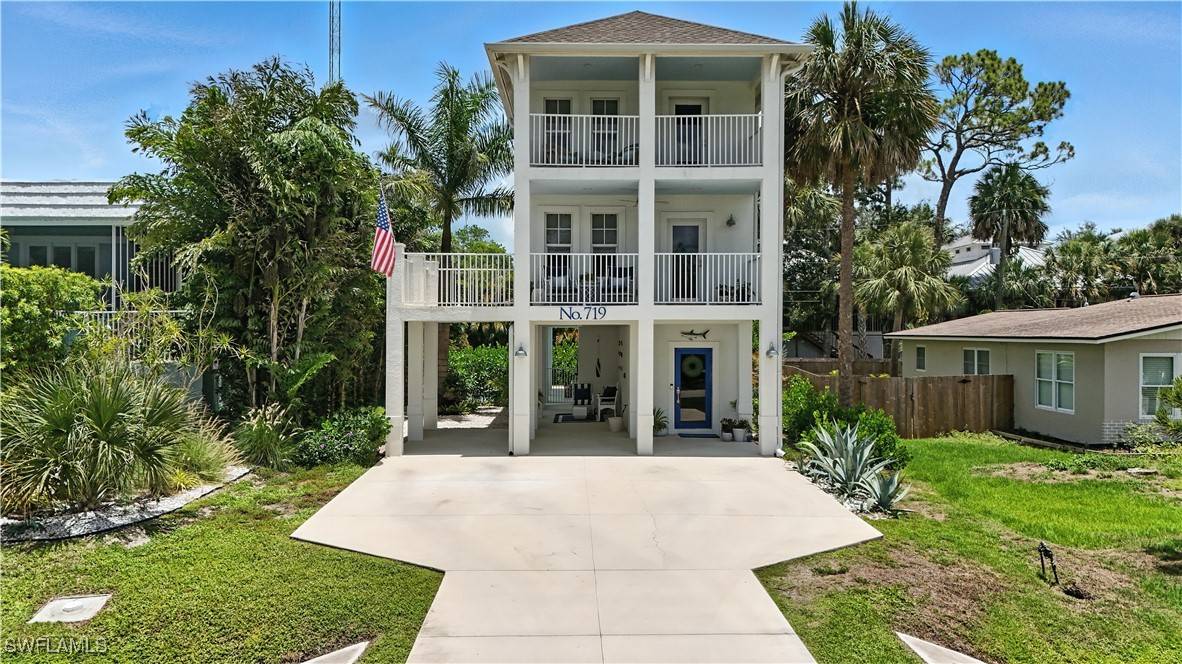 Naples, FL 34110,719 Park AVE