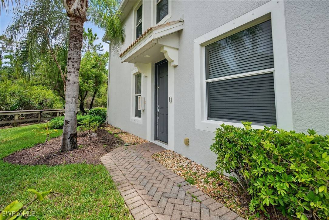 Naples, FL 34110,15695 Marcello CIR #118