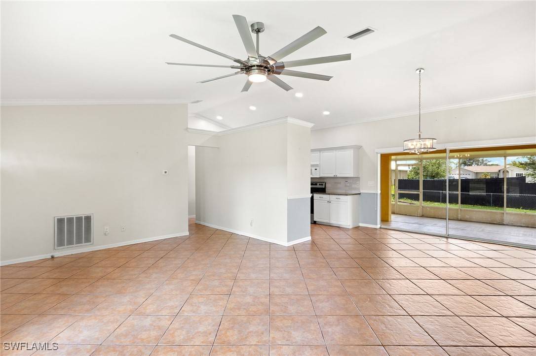 Cape Coral, FL 33990,132 SE 4th ST