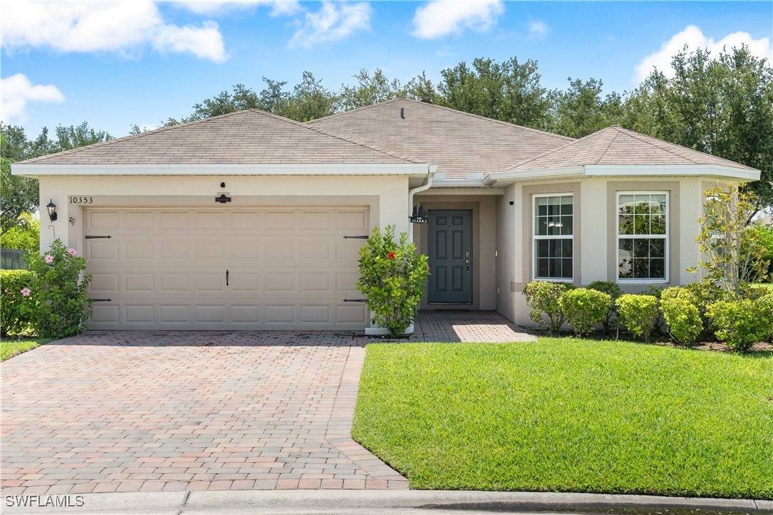 Lehigh Acres, FL 33936,10353 Silver Pond LN