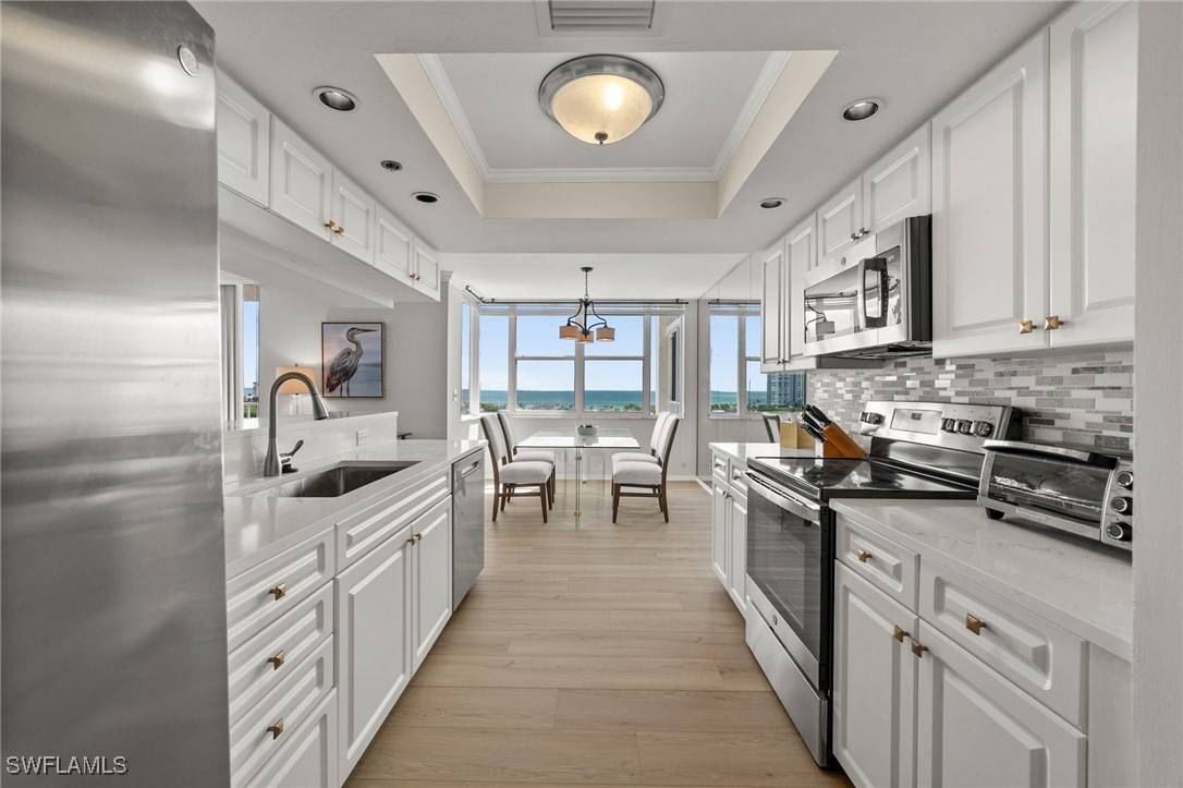 Naples, FL 34108,5550 Heron Point DR #904