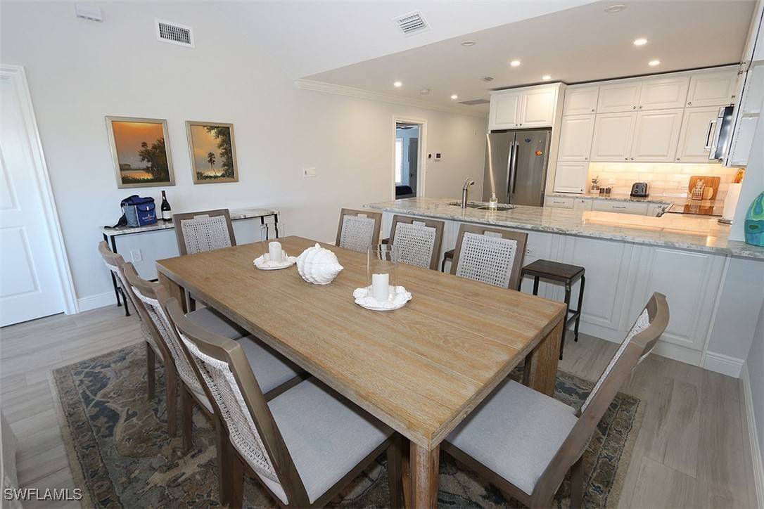 Naples, FL 34108,6131 Pelican Bay BLVD #I4