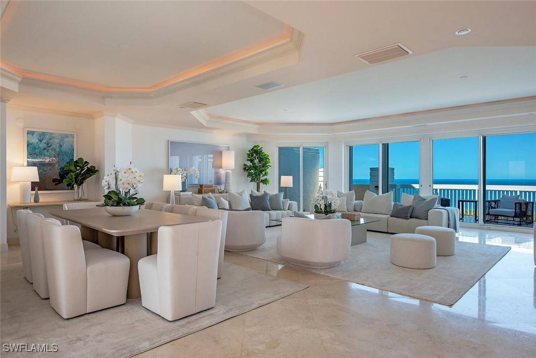 Naples, FL 34108,7117 Pelican Bay BLVD #PH 17