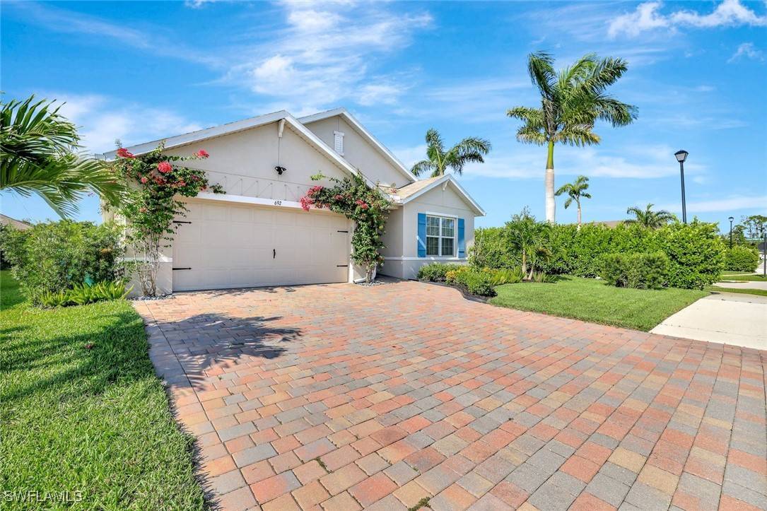 Naples, FL 34104,692 Hadley ST E
