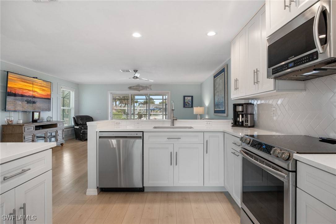 Cape Coral, FL 33904,1421 Viking CT