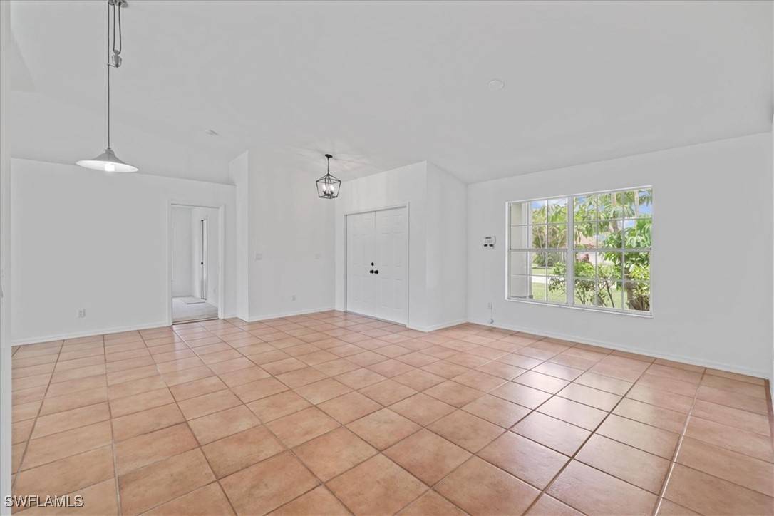 Fort Myers, FL 33919,668 Astarias CIR