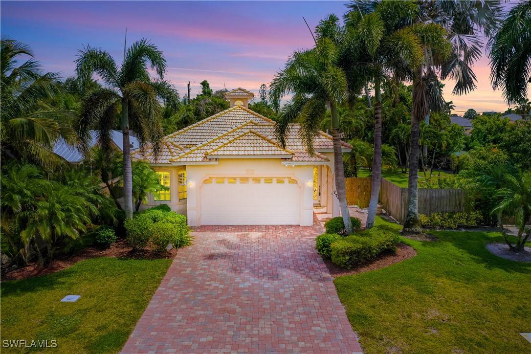Naples, FL 34108,774 & 770 105th AVE N