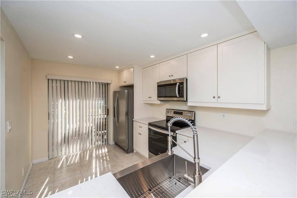 Naples, FL 34112,4130 Looking Glass LN #3807