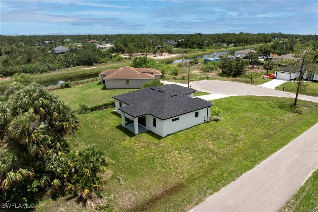 Lehigh Acres, FL 33971,2601 Karen CIR