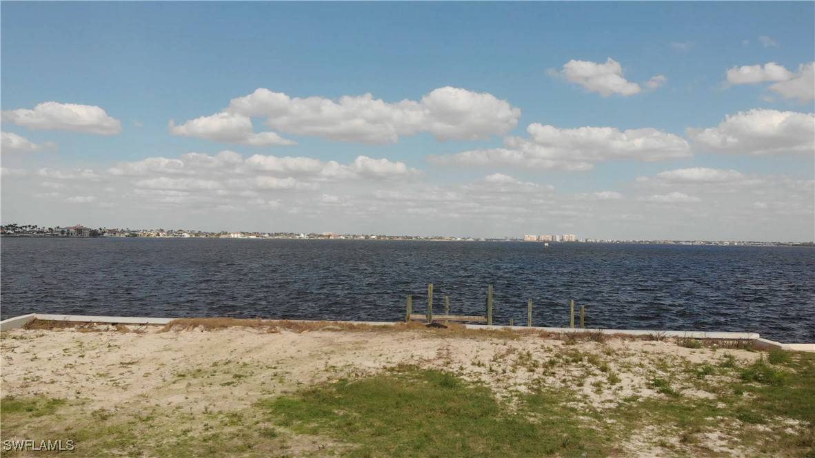 Cape Coral, FL 33914,5909 SW 1st AVE