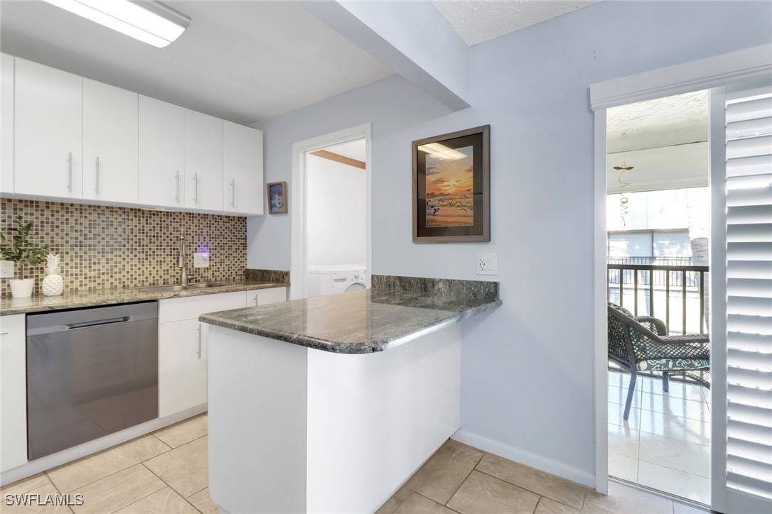 Naples, FL 34103,788 Park Shore DR #C34
