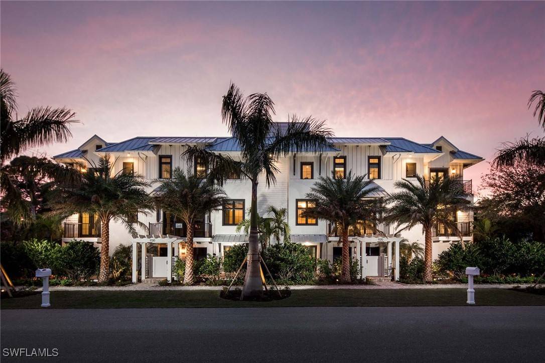 Naples, FL 34102,930 9th ST S #930