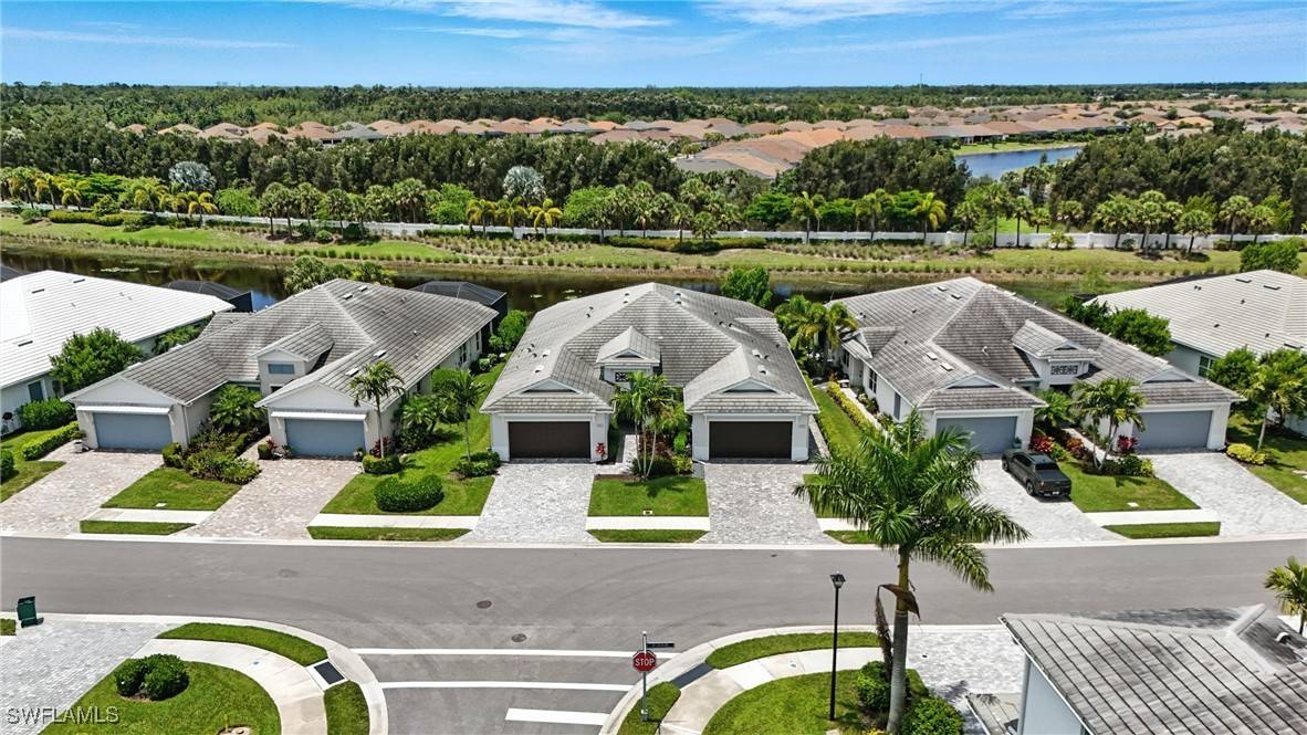 Naples, FL 34114,8951 Saint Lucia DR
