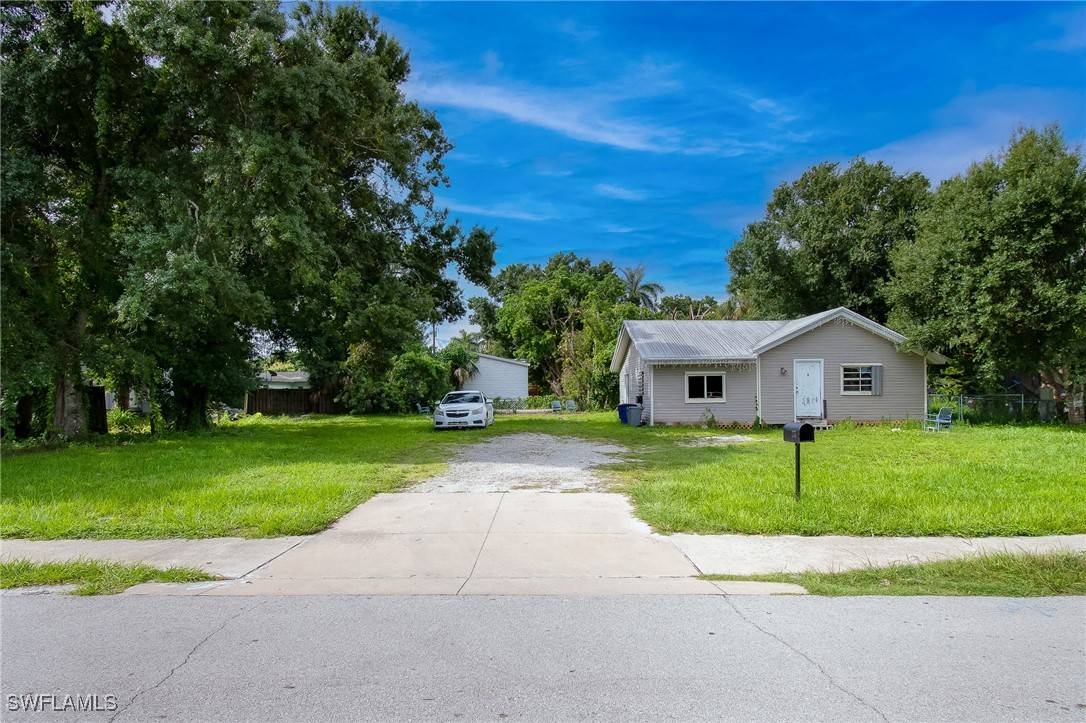 North Fort Myers, FL 33903,365 Clark ST