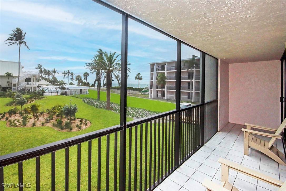 Sanibel, FL 33957,1501 Middle Gulf DR #202I