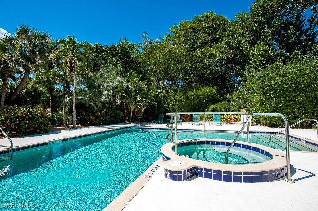 Sanibel, FL 33957,5398 Osprey CT