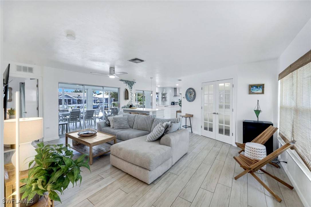 Marco Island, FL 34145,1048 Cottonwood CT