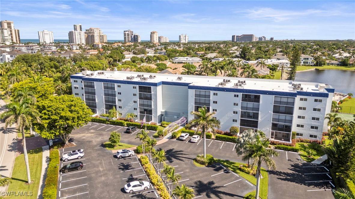 Naples, FL 34103,555 Park Shore DR #B212