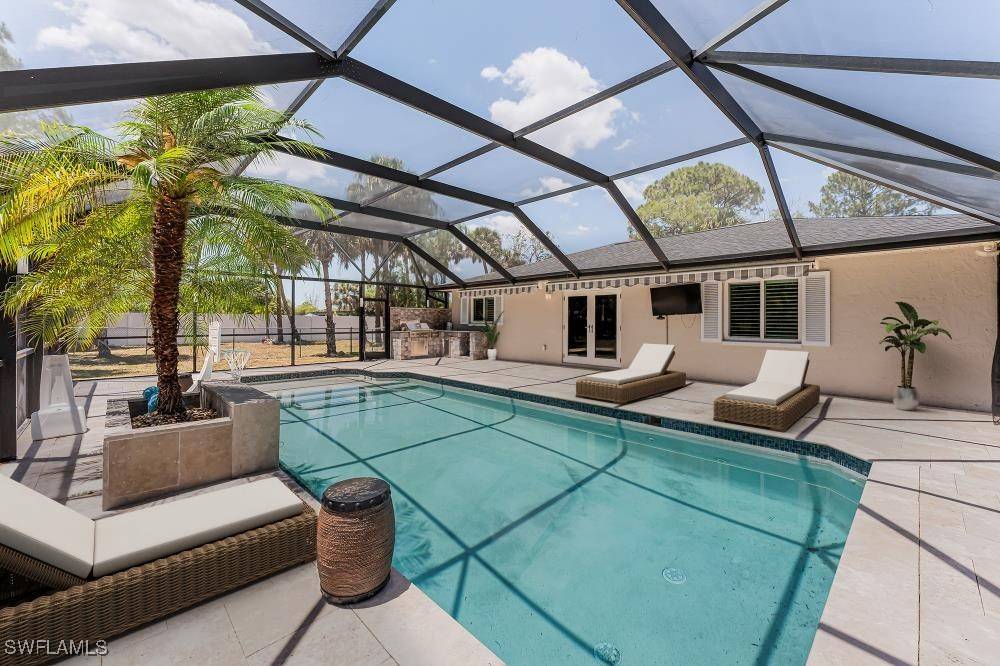Naples, FL 34117,2820 White BLVD