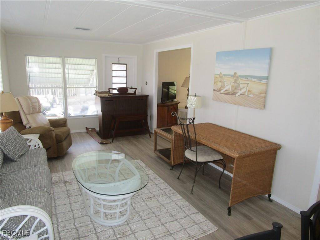North Fort Myers, FL 33903,3380 Rainbow LN