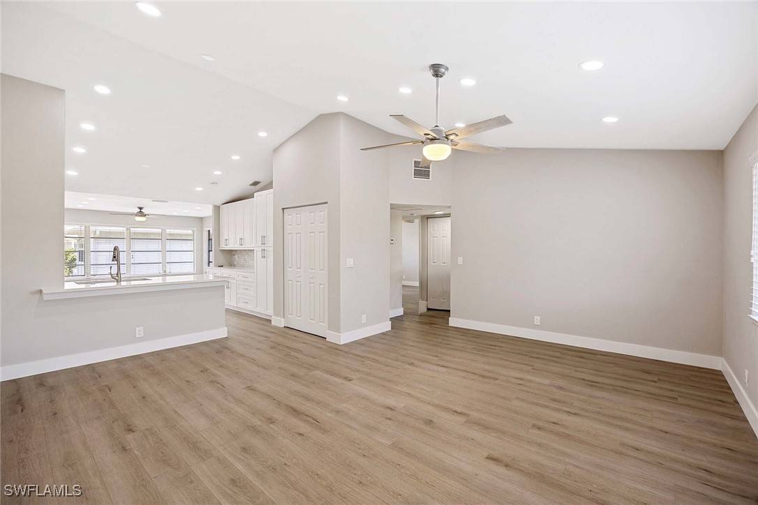 Naples, FL 34103,707 Neapolitan WAY #707
