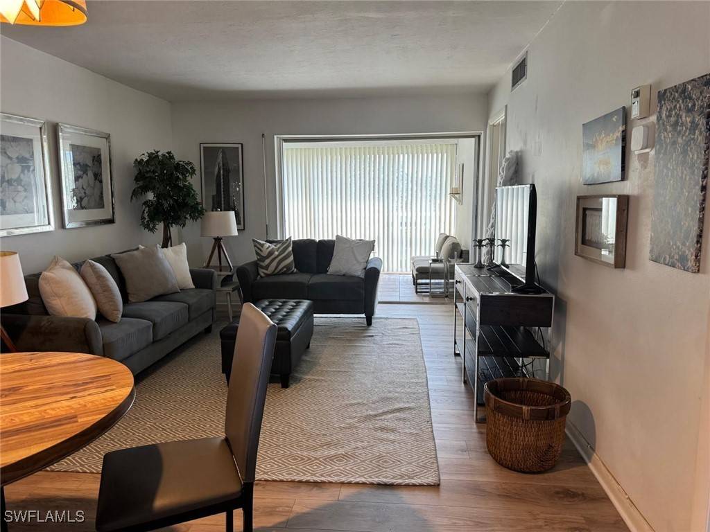 Naples, FL 34102,1900 Alamanda DR #303