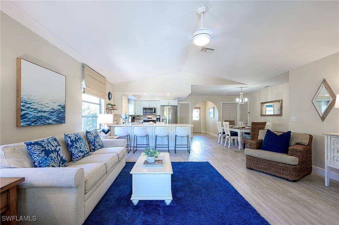 Naples, FL 34108,672 100th AVE