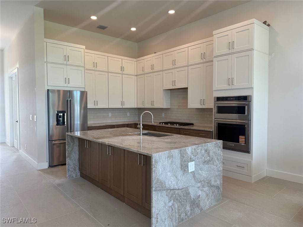 Naples, FL 34114,8705 Driftwood DR