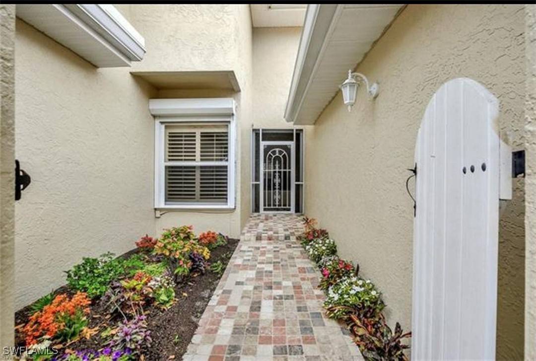 Naples, FL 34108,298 EMERALD BAY CIR #K6