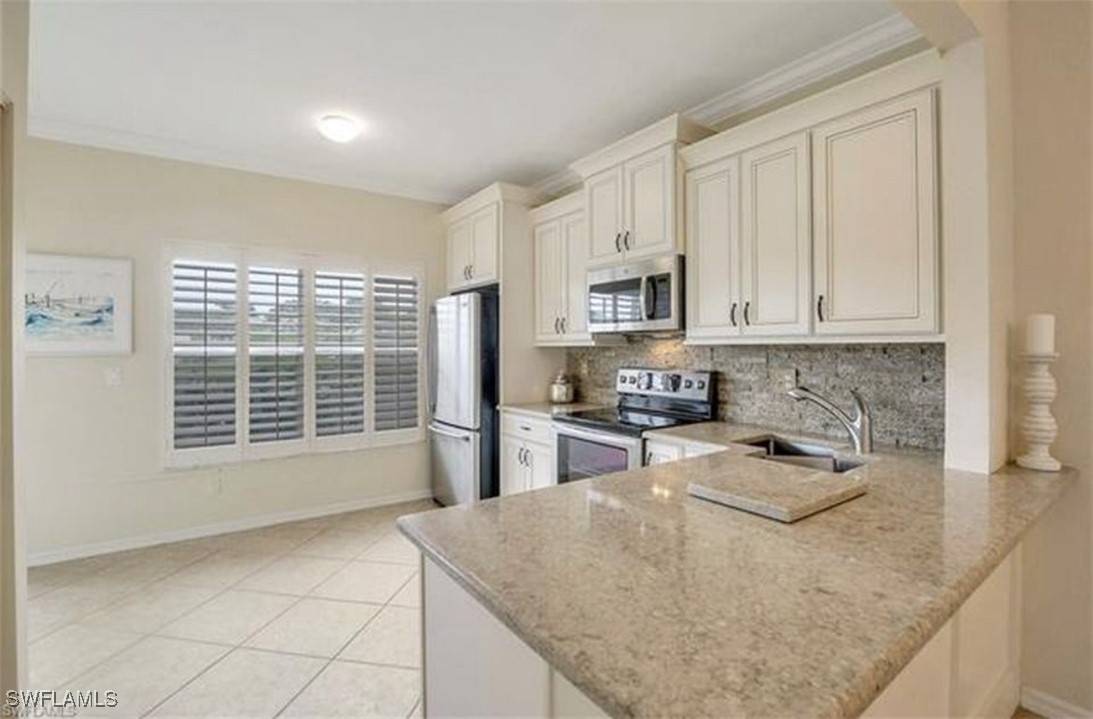 Naples, FL 34108,298 EMERALD BAY CIR #K6