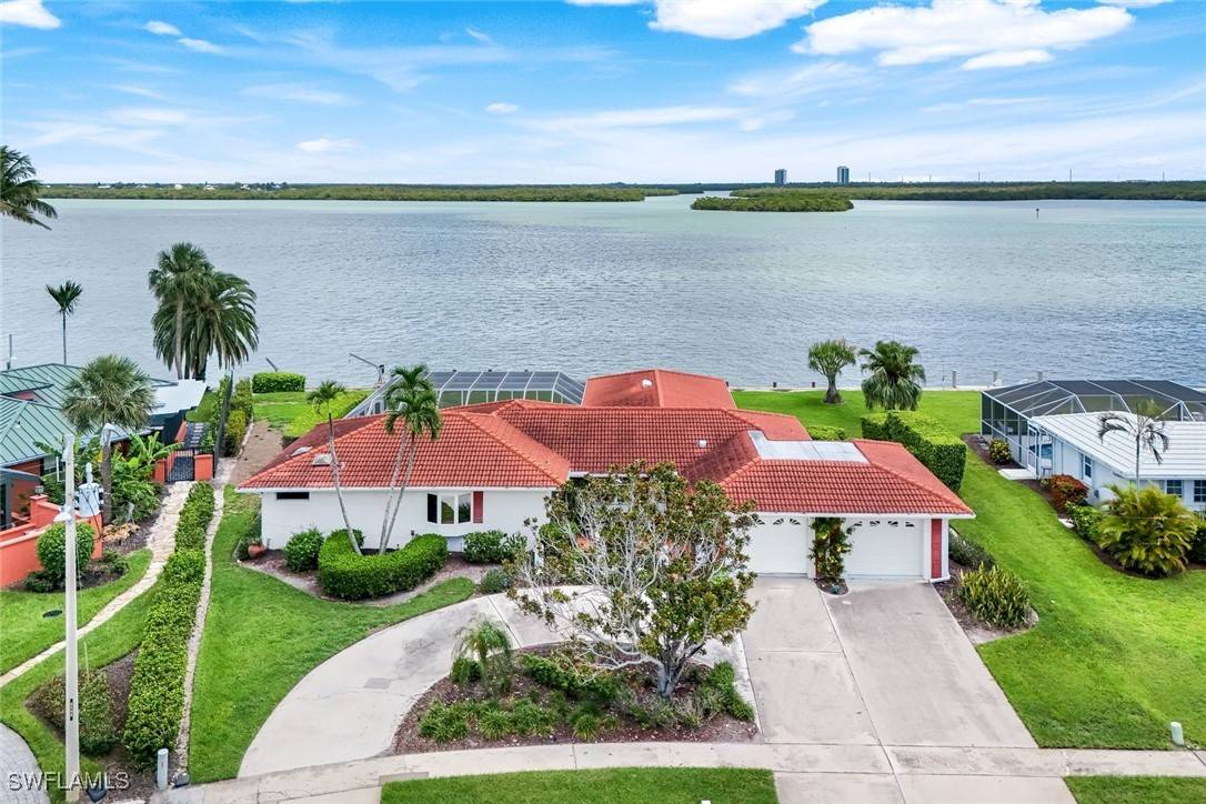 Marco Island, FL 34145,1268 Laurel CT