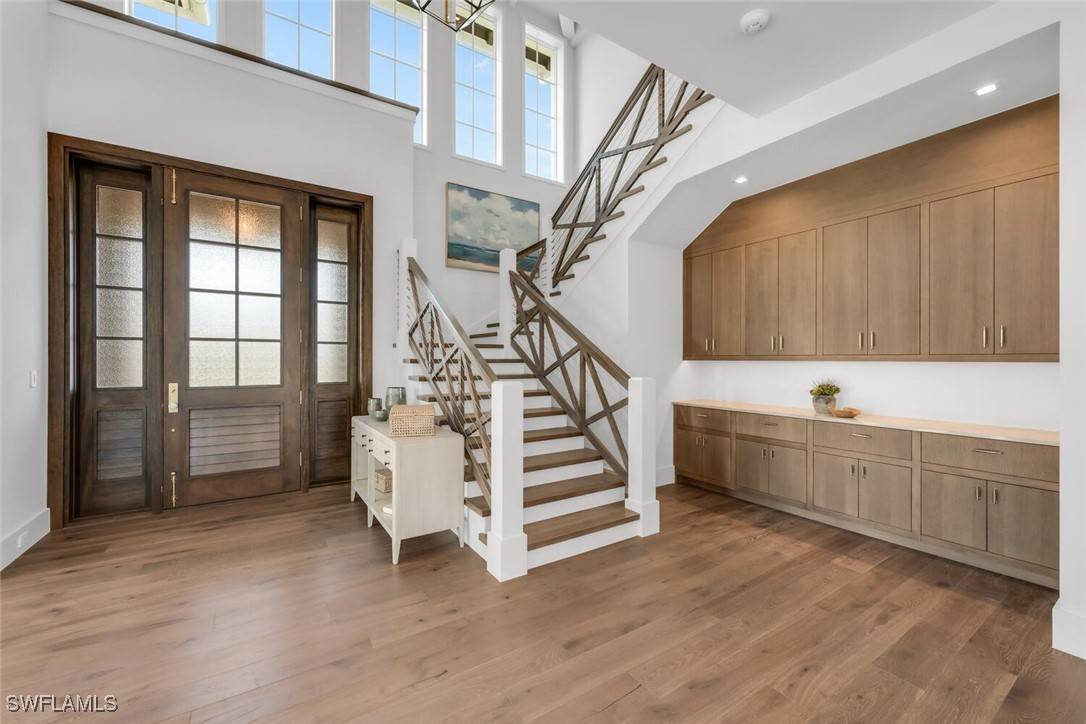 Naples, FL 34102,1835 Gulf Shore BLVD S