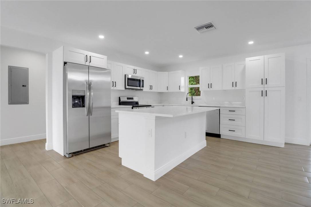 Naples, FL 34116,4448 18th AVE SW