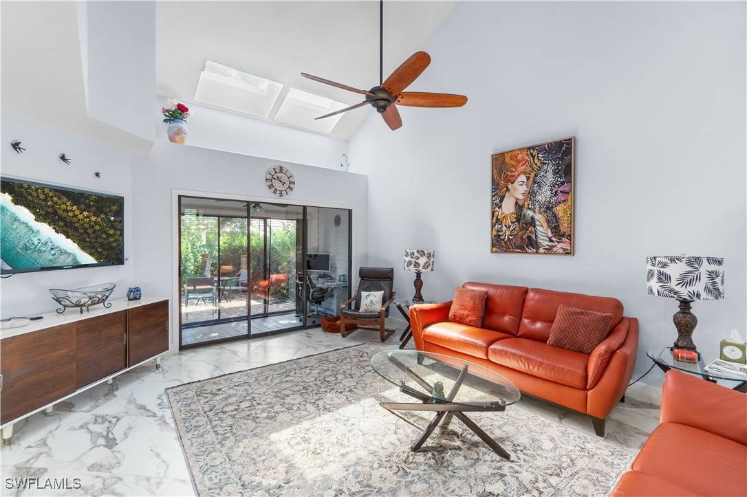 Naples, FL 34103,4018 Crayton RD #B2