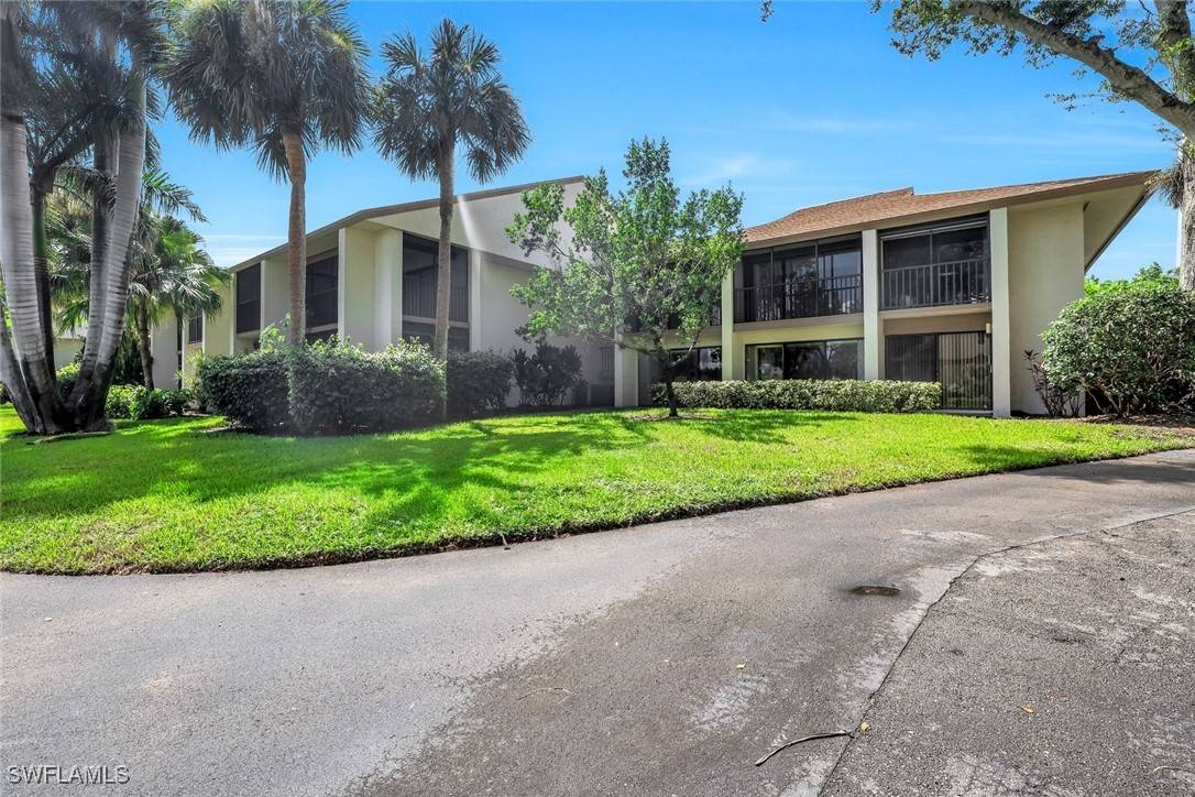 Naples, FL 34110,576 Retreat DR #201