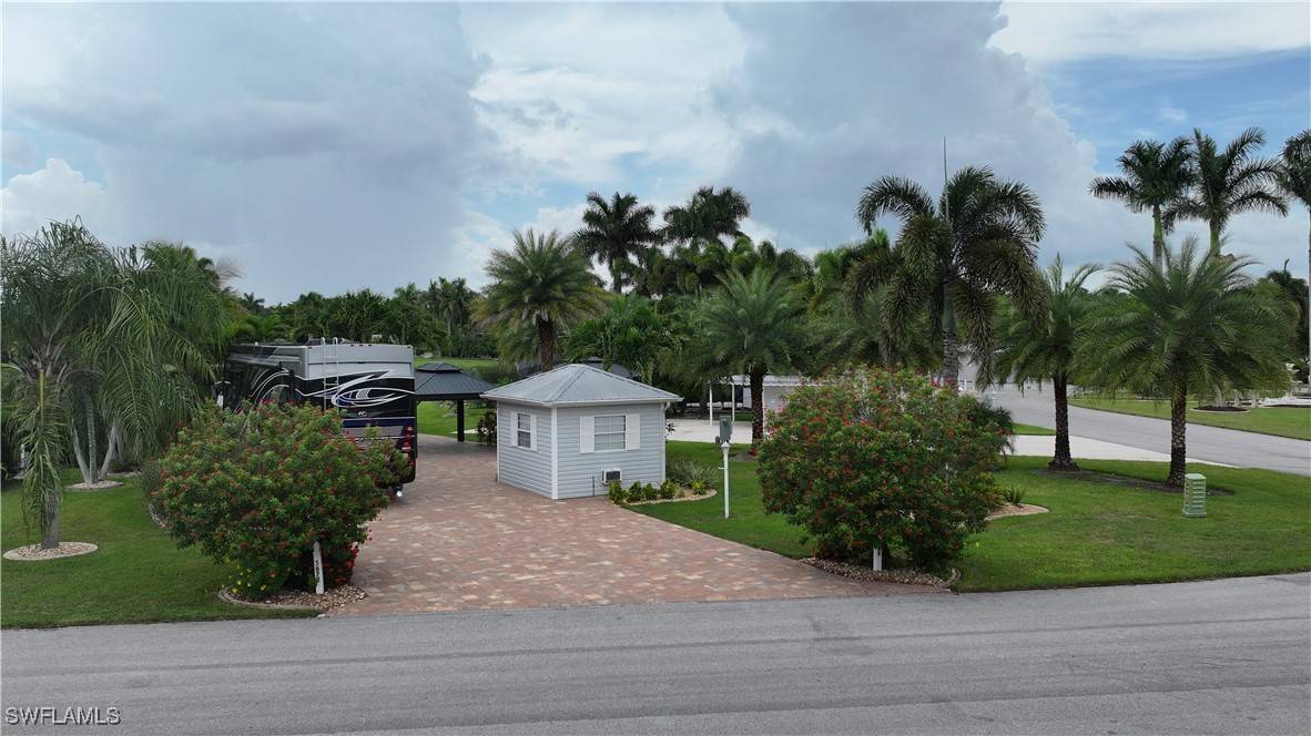 Fort Myers, FL 33905,5672 Brightwood DR