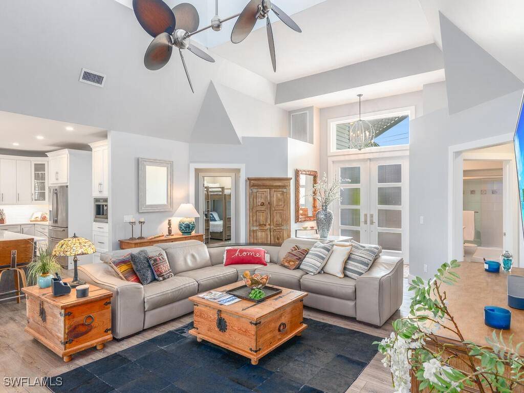 Marco Island, FL 34145,90 S Seas CT