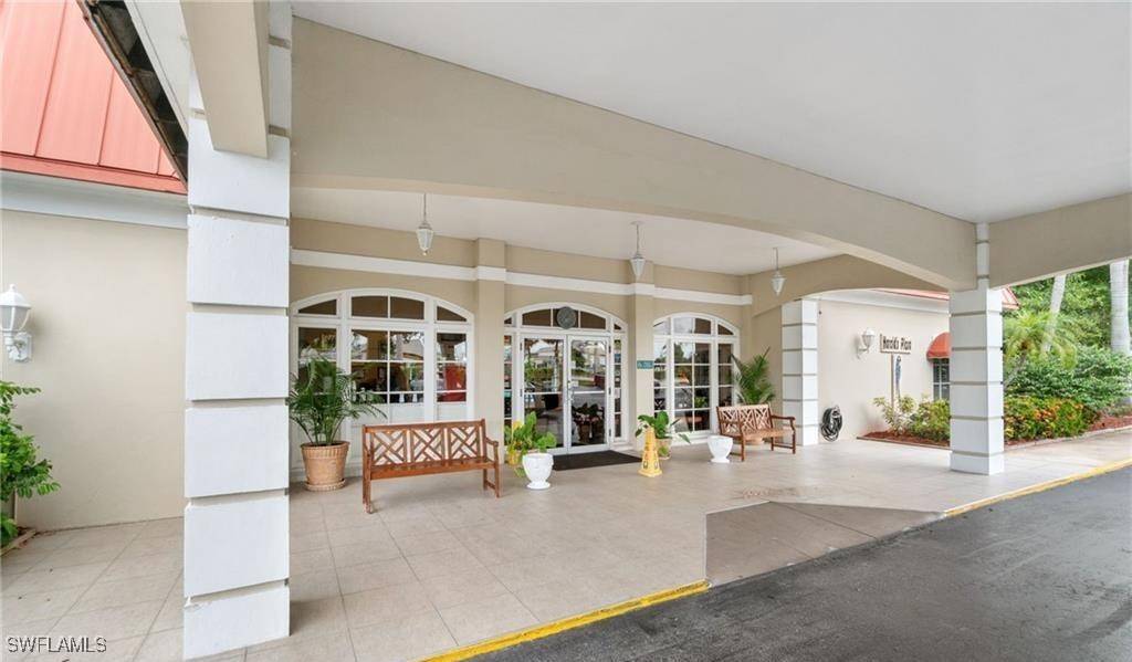 Naples, FL 34103,2555 9th ST N #139
