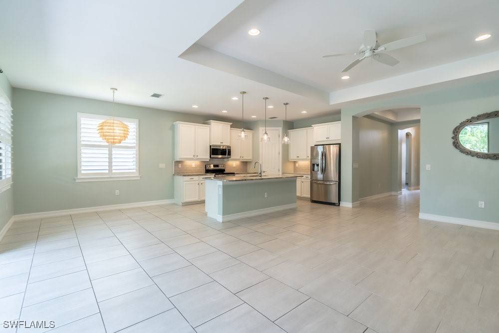 Naples, FL 34110,16374 Barclay CT