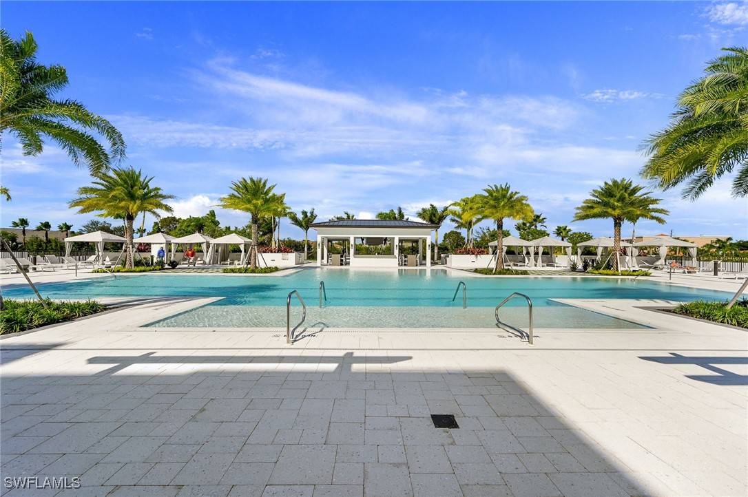 Naples, FL 34102,1111 Central #417S