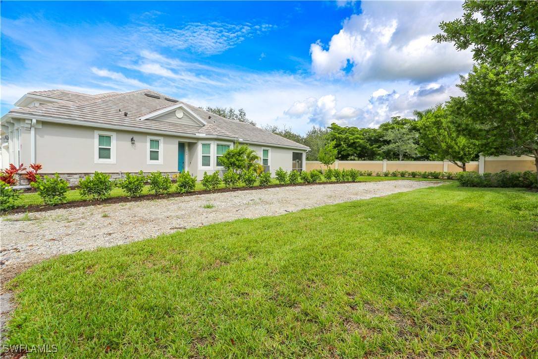 Naples, FL 34112,4546 Arboretum CIR #104