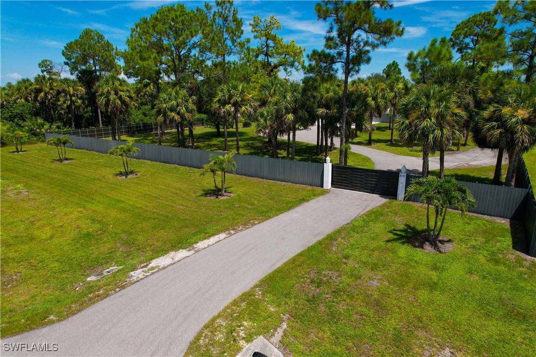 Naples, FL 34117,2727 40th AVE SE