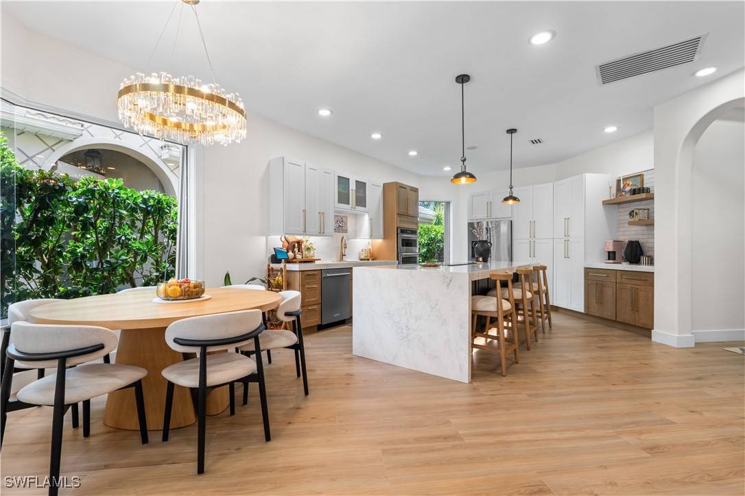 Naples, FL 34119,3083 Santorini CT