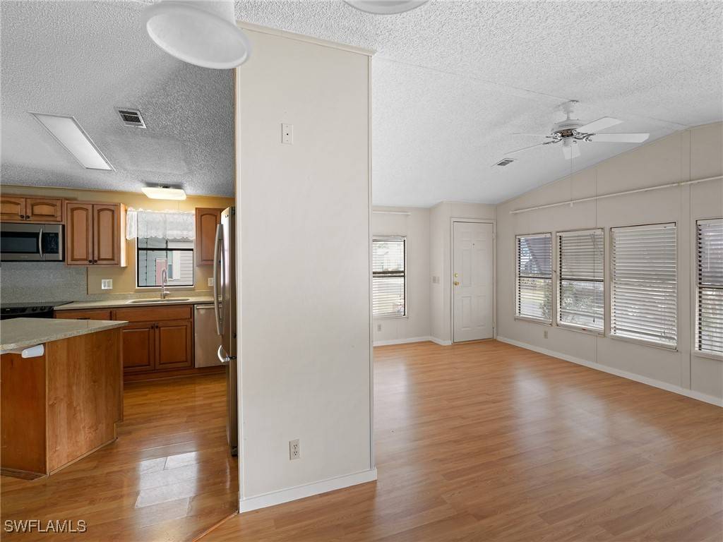 North Fort Myers, FL 33917,3033 Artesian LN