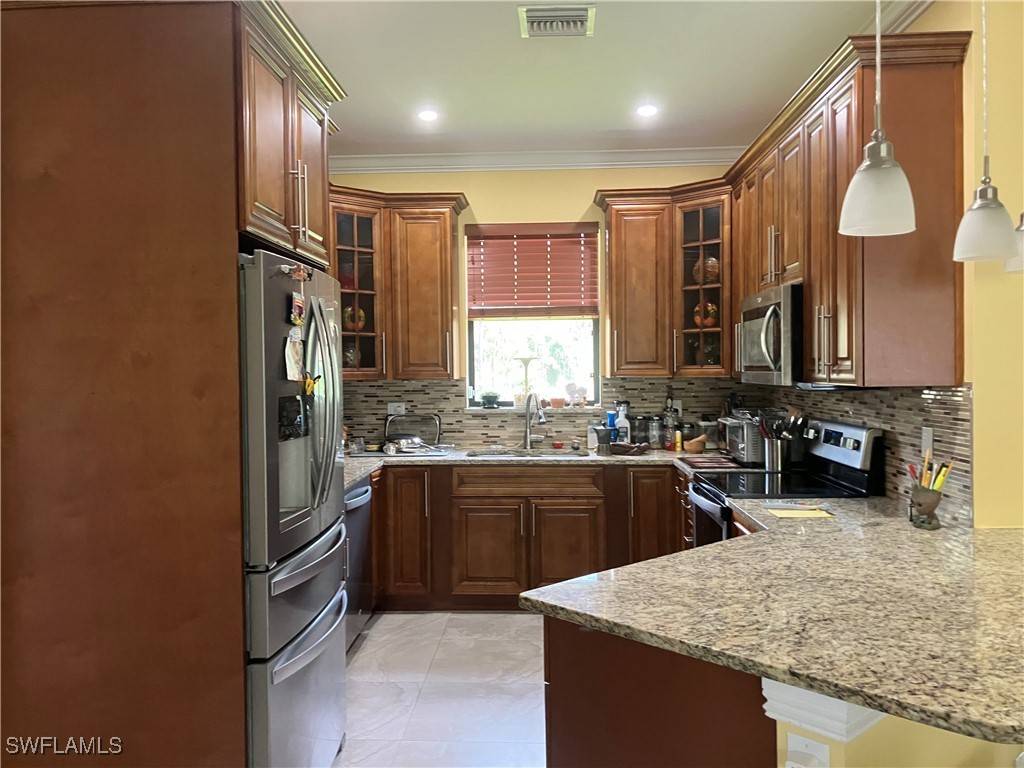Naples, FL 34120,4060 6th AVE NE