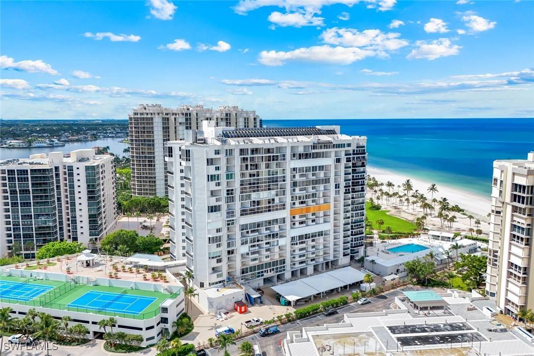 Naples, FL 34103,4041 Gulf Shore BLVD N #109