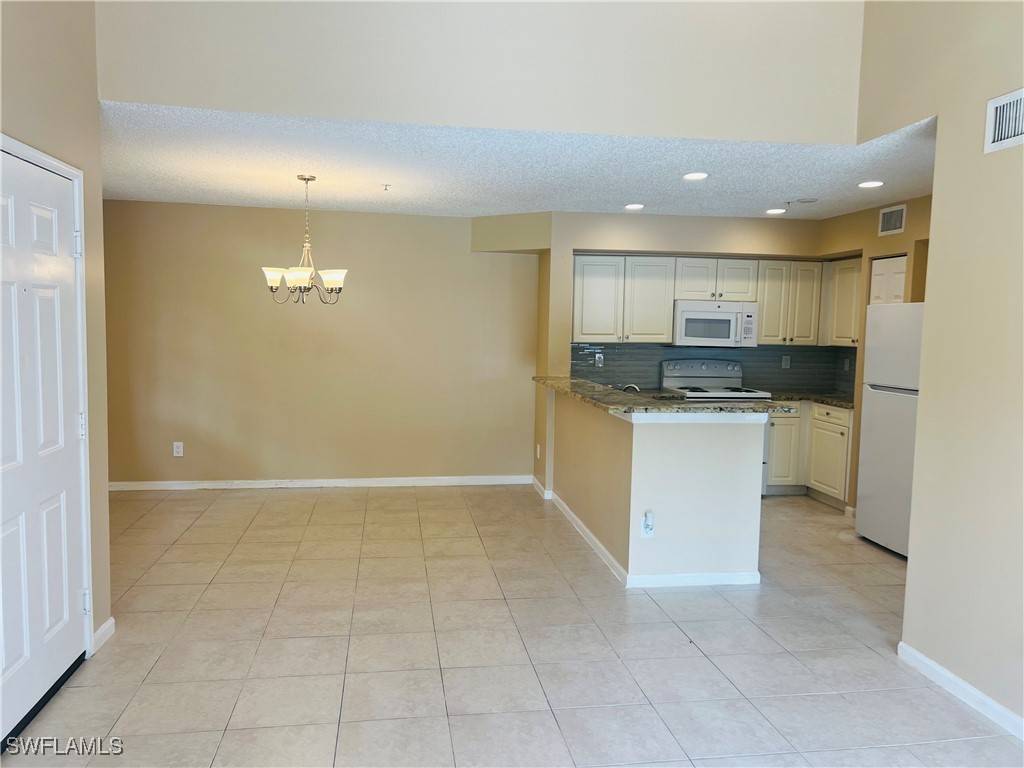 Naples, FL 34104,1275 Wildwood Lakes BLVD #202