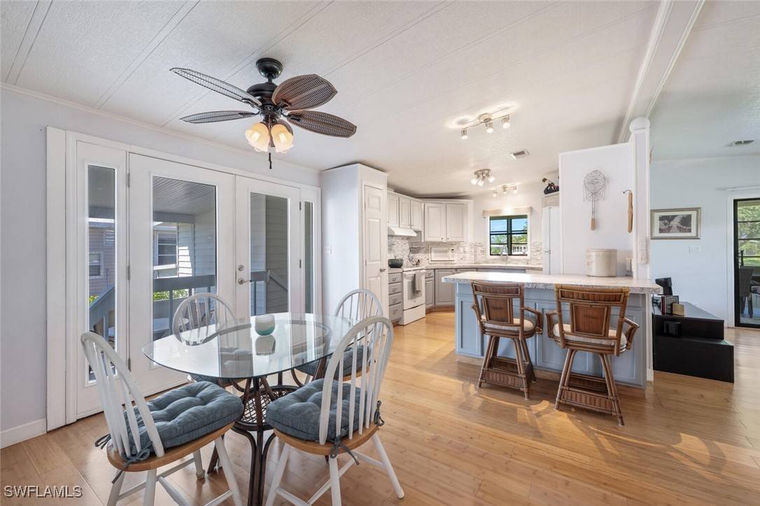 Naples, FL 34112,105 Calais CT