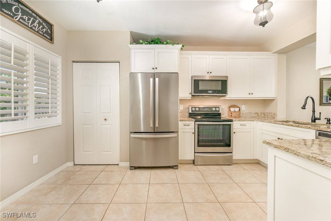 Bonita Springs, FL 34135,10020 Maddox LN #210