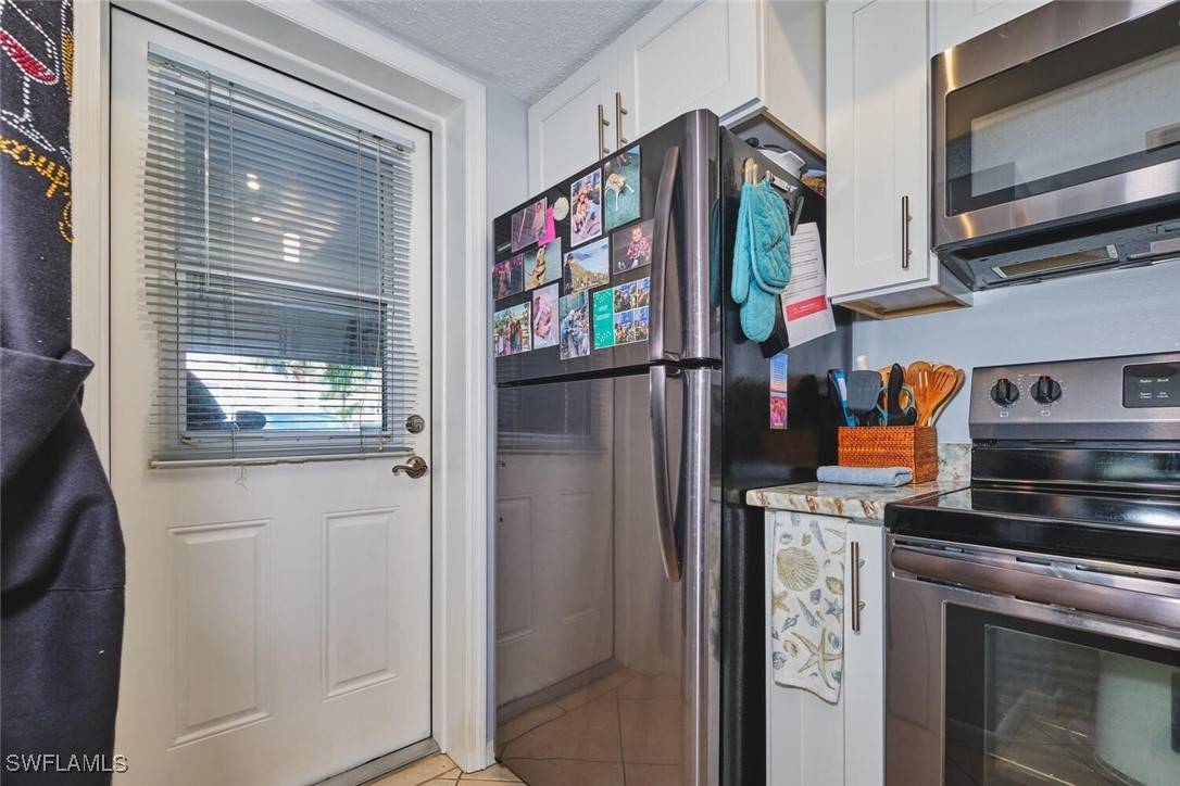 Fort Myers, FL 33907,5832 Vancouver CIR #2